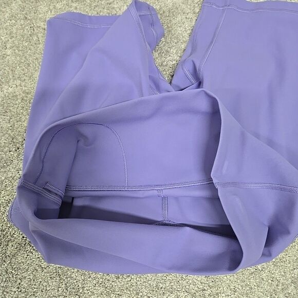 Lululemon Align HR Shorts 8" Lavender Purple Buttery Soft  Women’s Size 8 - Picture 8 of 8